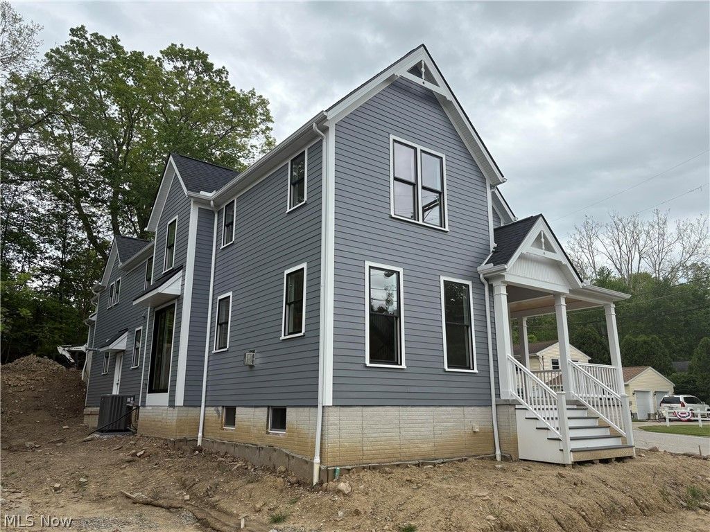 295 S Franklin Street, Chagrin Falls, OH 44022