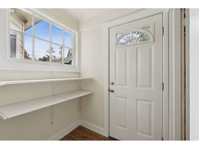 1831 Se INSLEY St, Portland, OR 97202