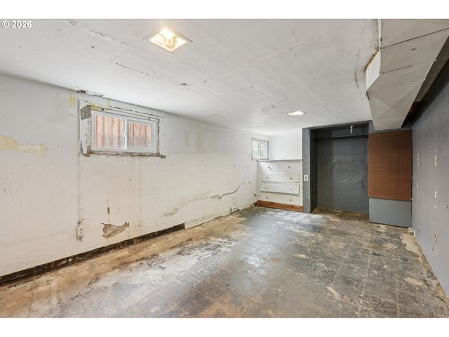 1831 Se INSLEY St, Portland, OR 97202