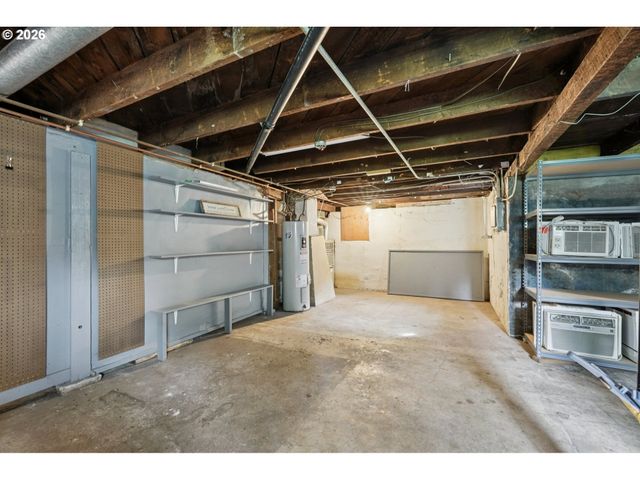 1831 Se INSLEY St, Portland, OR 97202