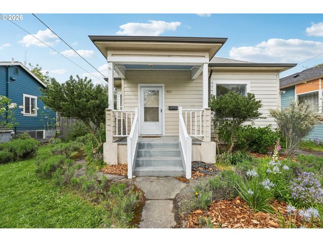 1831 Se INSLEY St, Portland, OR 97202