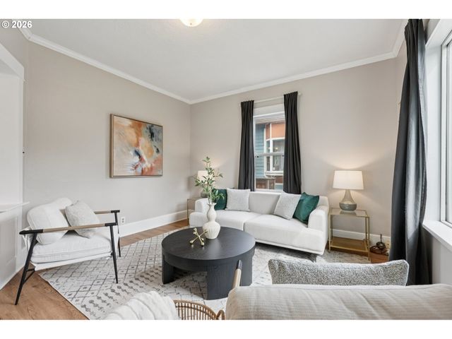 1831 Se INSLEY St, Portland, OR 97202