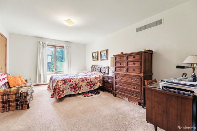 421 Drexelgate Parkway, Rochester Hills, MI 48307
