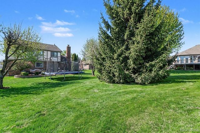 421 Drexelgate Parkway, Rochester Hills, MI 48307