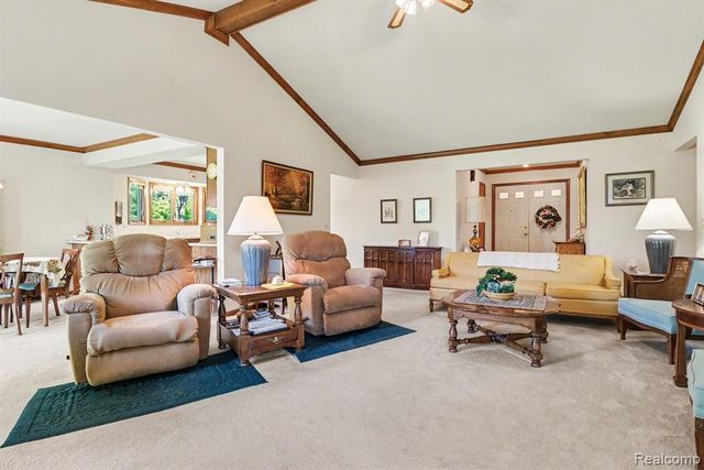 421 Drexelgate Parkway, Rochester Hills, MI 48307