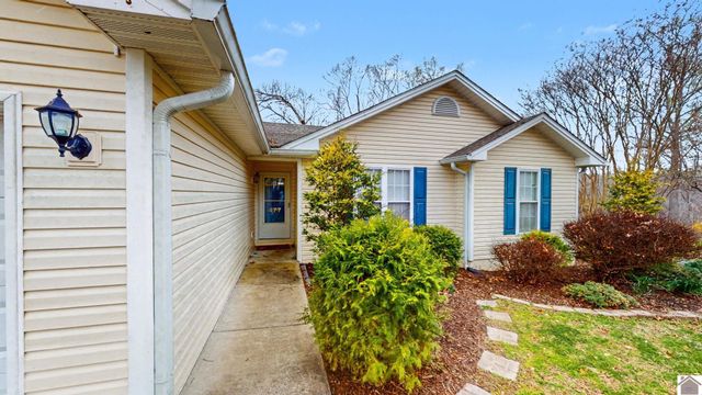 477 Beechwood Dr, Cadiz, KY 42211