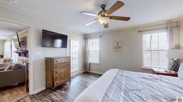 477 Beechwood Dr, Cadiz, KY 42211