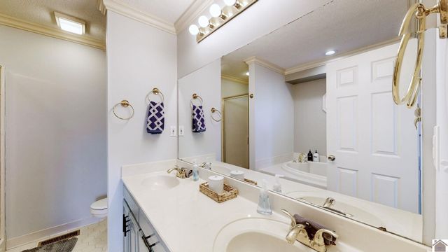 477 Beechwood Dr, Cadiz, KY 42211