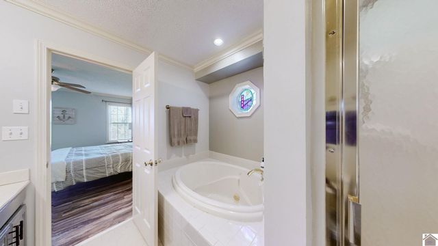 477 Beechwood Dr, Cadiz, KY 42211