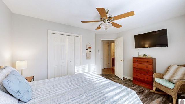 477 Beechwood Dr, Cadiz, KY 42211