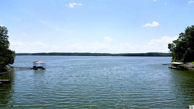 477 Beechwood Dr, Cadiz, KY 42211