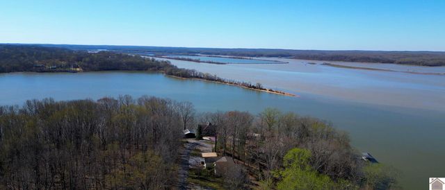 477 Beechwood Dr, Cadiz, KY 42211