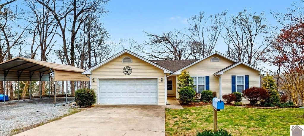 477 Beechwood Dr, Cadiz, KY 42211