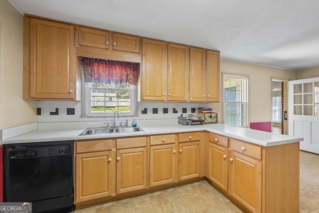 131 Roosevelt Boulevard, Commerce, GA 30529