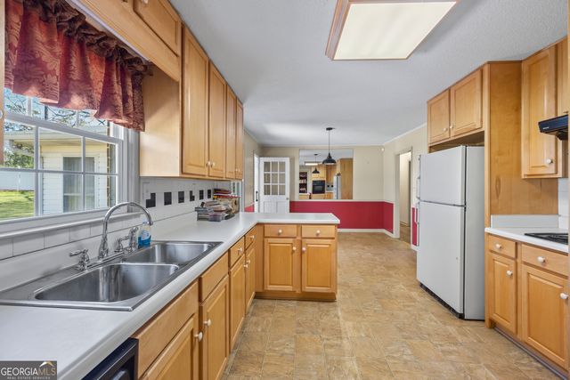 131 Roosevelt Boulevard, Commerce, GA 30529