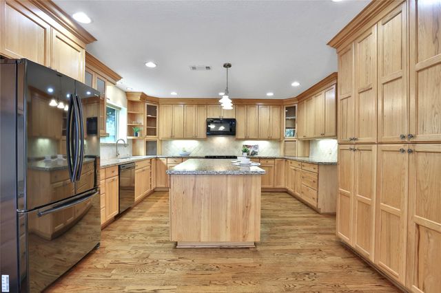 1362 Bullock Lane, Houston, TX 77055