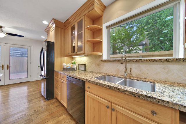 1362 Bullock Lane, Houston, TX 77055