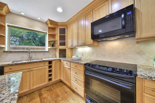 1362 Bullock Lane, Houston, TX 77055