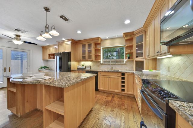 1362 Bullock Lane, Houston, TX 77055