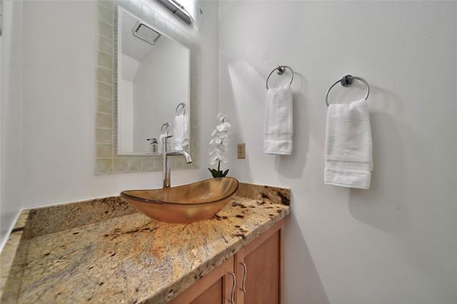 1362 Bullock Lane, Houston, TX 77055