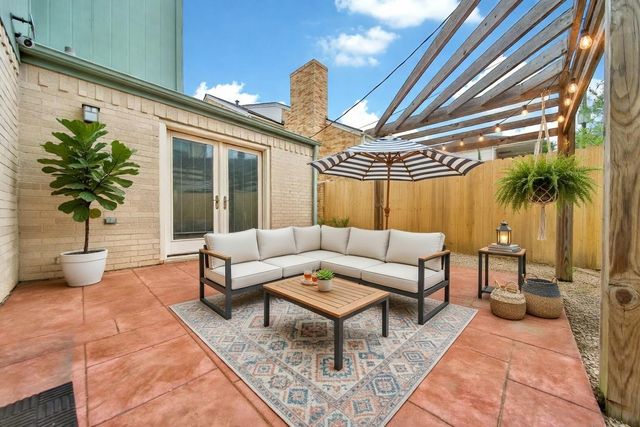 1362 Bullock Lane, Houston, TX 77055