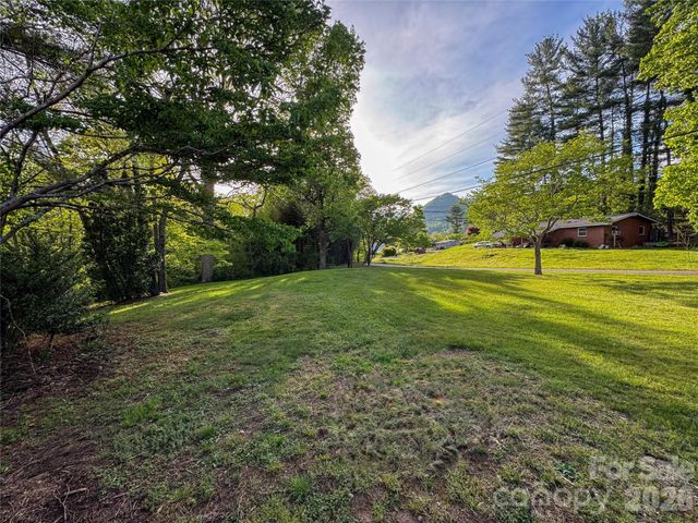 70 Winchester Drive, Waynesville, NC 28785