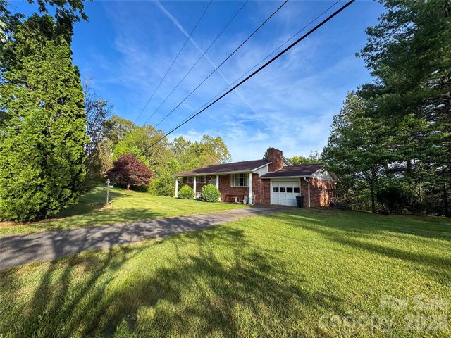 70 Winchester Drive, Waynesville, NC 28785