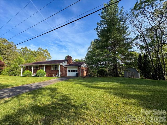 70 Winchester Drive, Waynesville, NC 28785