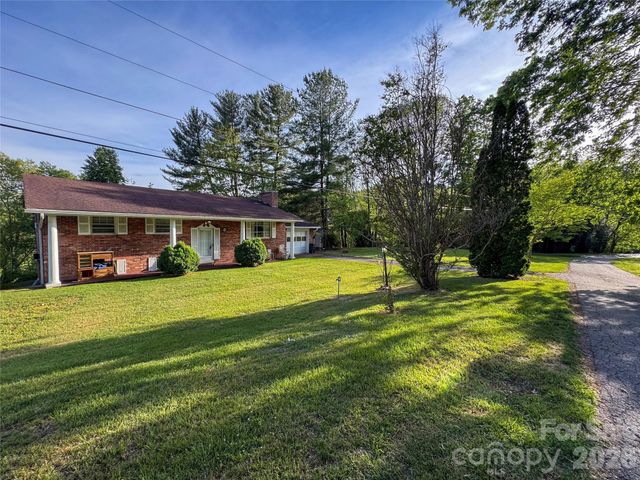 70 Winchester Drive, Waynesville, NC 28785