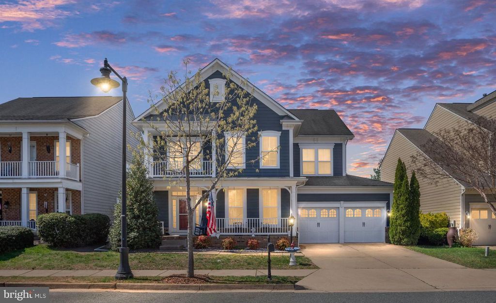 1112 PICKETT ST, Fredericksburg, VA 22401