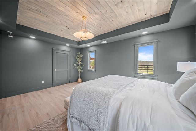 573 Reed Valley Road, Fayetteville, AR 72704