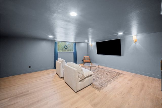 573 Reed Valley Road, Fayetteville, AR 72704