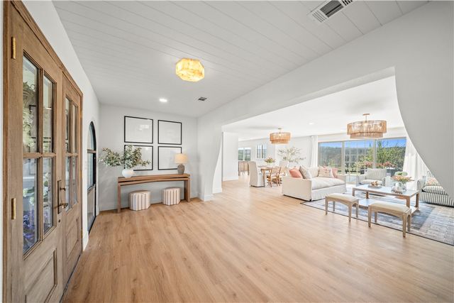 573 Reed Valley Road, Fayetteville, AR 72704