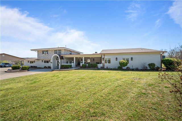 573 Reed Valley Road, Fayetteville, AR 72704