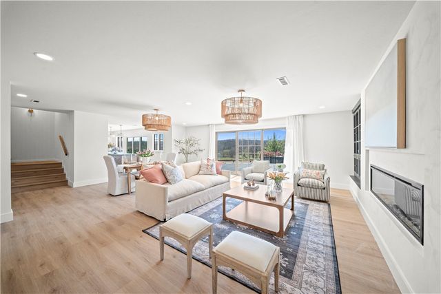 573 Reed Valley Road, Fayetteville, AR 72704