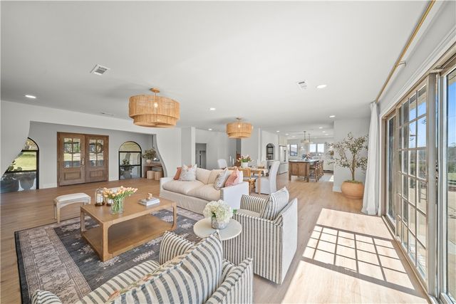 573 Reed Valley Road, Fayetteville, AR 72704