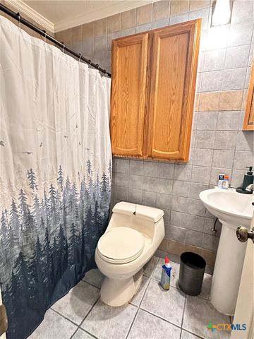 129 Riverside Drive, San Marcos, TX 78666