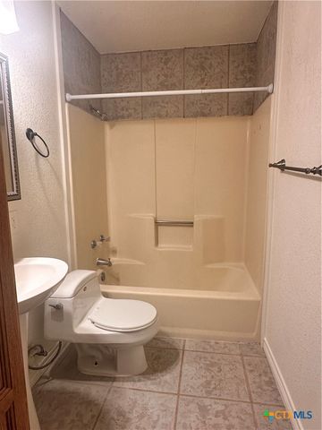 129 Riverside Drive, San Marcos, TX 78666