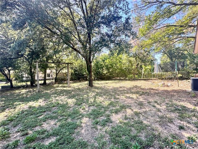 129 Riverside Drive, San Marcos, TX 78666