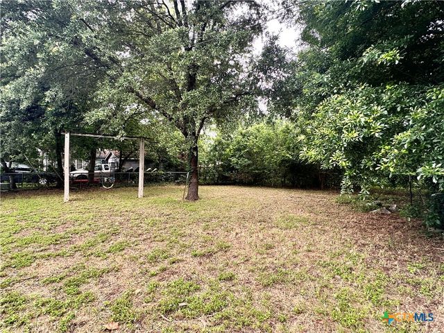 129 Riverside Drive, San Marcos, TX 78666