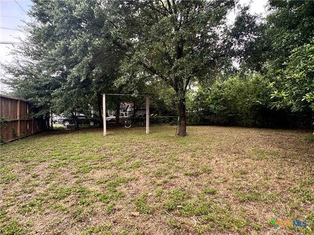 129 Riverside Drive, San Marcos, TX 78666