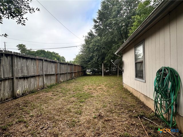 129 Riverside Drive, San Marcos, TX 78666