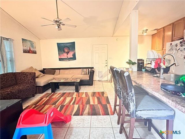 129 Riverside Drive, San Marcos, TX 78666