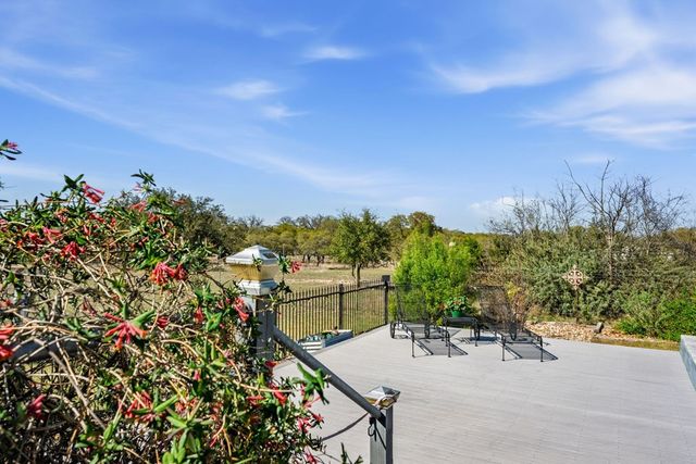 108 Agarita Ct, Boerne, TX 78006