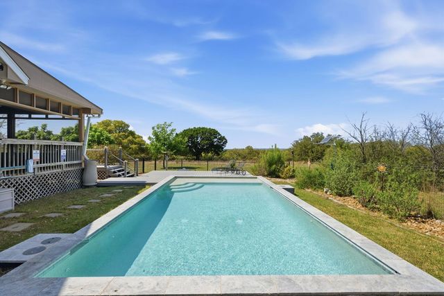 108 Agarita Ct, Boerne, TX 78006