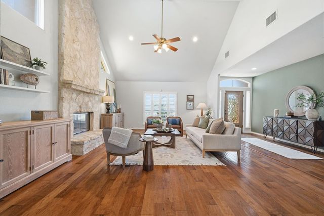 108 Agarita Ct, Boerne, TX 78006