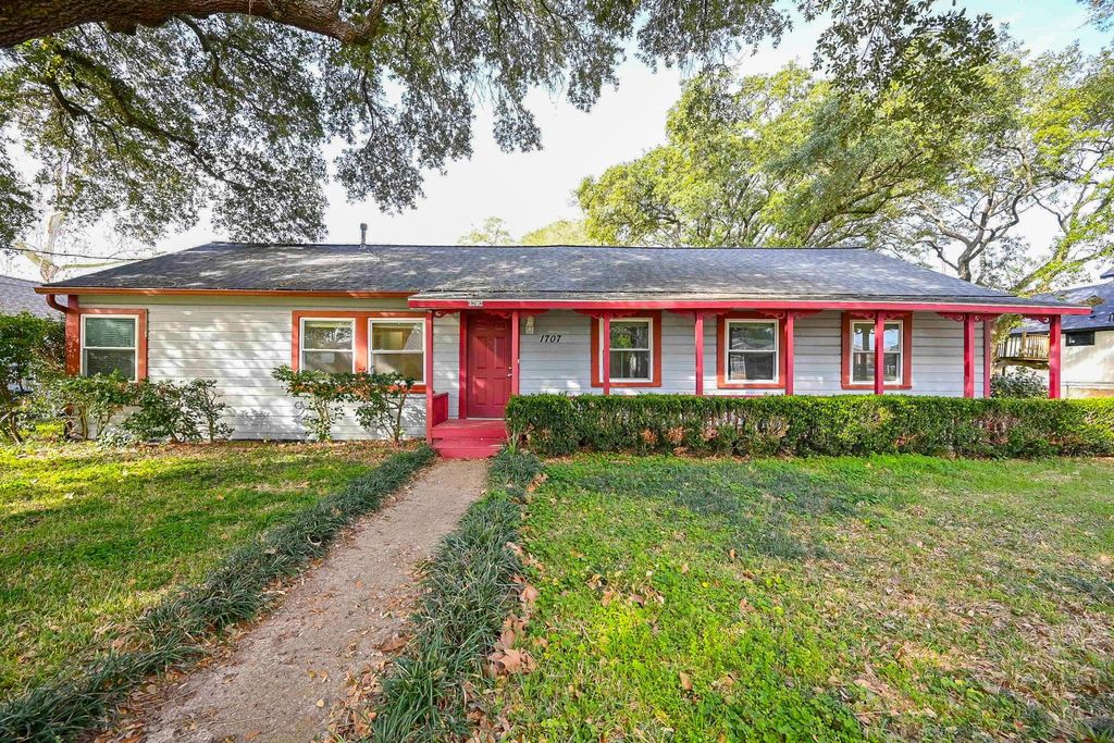 1707 Key Street, Waller, TX 77484