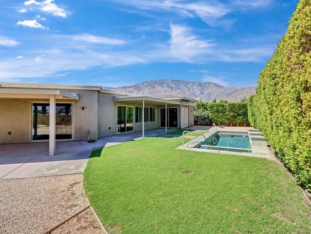 1702 Sienna Court, Palm Springs, CA 92262