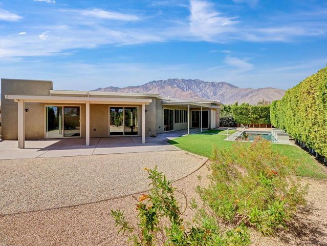 1702 Sienna Court, Palm Springs, CA 92262