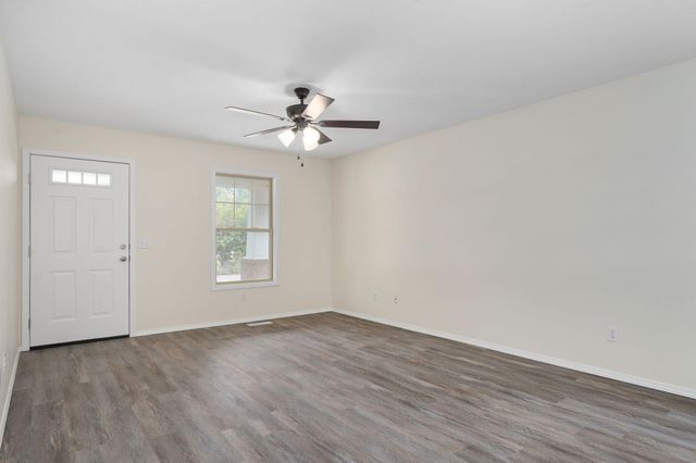 2134 N Howard Avenue, Springfield, MO 65803